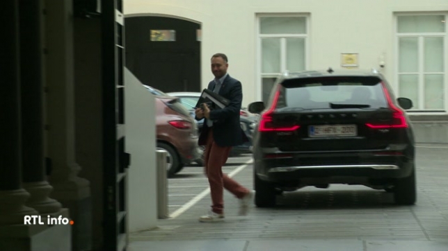 Les discussions se poursuivent au fédéral dans le cadre du budget. Le but est de parvenir à un accord entre 5 partis sur les moyens de réaliser un effort budgétaire supplémentaire d'environ 10 milliards d'euros d'ici 2030.