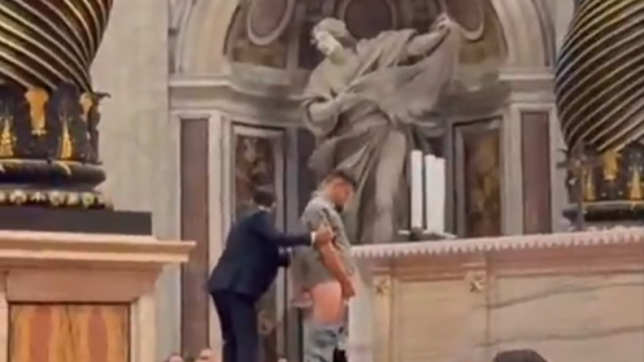 pipi vatican.png
