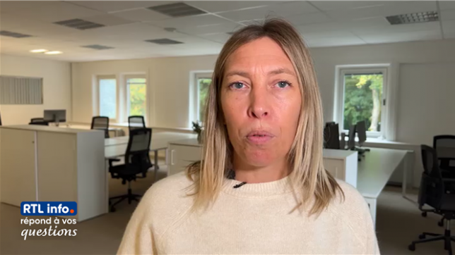 Oumaima est allée faire le plein d'essence dans une pompe de la région de Fleurus. Elle a remarqué que le prix affiché sur le panneau en bord de route était plus bas que le prix réellement demandé à la station service. Est-ce bien légal ?