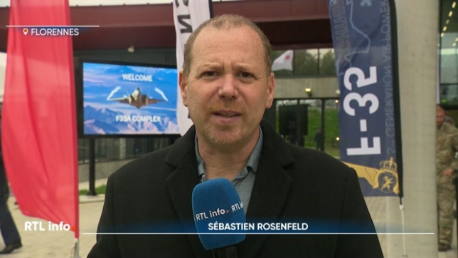 En direct, Sébastien Rosenfeld explique que les infrastructures pour accueillir les nouveaux F35 sont inaugurées officiellement, en présence du roi Philippe.