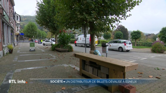 De gros moyens ont été utilisés cette nuit pour dévaliser un distributeur de billets à Esneux. Une opération minutieusement préparée et réglée en quelques minutes à peine.