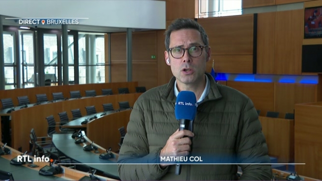 Plusieurs partis négocient le budget 2026 malgré l'absence de gouvernement en région bruxelloise. L'Open VLD vient d'ajouter un élément perturbateur avec la démission de l'actuel ministre du budget Sven Gatz. Son remplacement crispe les partenaires et vire à la crise communautaire.