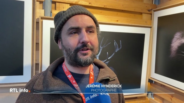 Ferronnier de profession, Jérémie Hynderick est passionné de photographie. Il s'est spécialisé dans un domaine très particulier : la nuit et l'obscurité. Il passe donc ses soirées en forêt pour prendre des clichés de la vie nocturne. Un art qui demande beaucoup de patience. Rencontre.