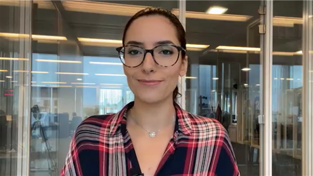 André habite Coxyde et il constate souvent que des cyclistes utilisent leur smartphone tout en pédalant. Il se demande s’ils peuvent être verbalisés, comme les automobilistes ?