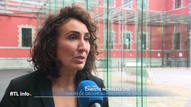 En direct de Namur, Justine Roldan Perez évoque les différentes réactions après qu'un accord soit intervenu au gouvernement wallon quant au budget 2026.