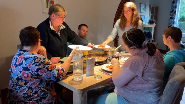 RTL INFO 13h Clean.13_09_02_13.Still001.jpg