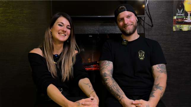 Ce samedi 18 octobre, Cross’Frites a été sacrée Meilleure Friterie 2025. À Boussu, Gloria et Alessandro savourent leur victoire et reviennent sur cette aventure intense dans l’émission La Meilleure Friterie.