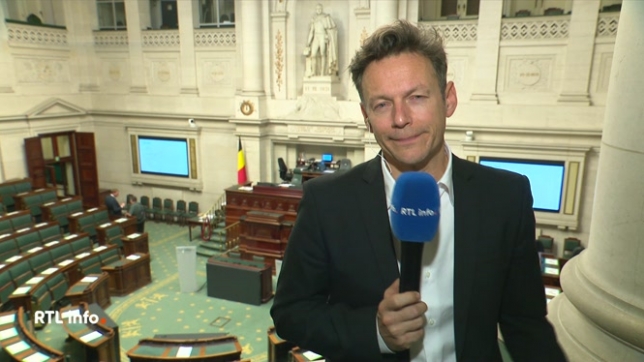 Loïc Parmentier nous retrouve au 16, rue de la Loi pour faire le point sur la crise au sein de la majorité fédérale, qui peine à se mettre d'accord sur le budget.