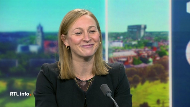 Sophie Vieujean, gastroentérologue aux cliniques universitaires St Luc, répond aux questions d'Antoine Schuurwegen sur les maladies inflammatoires chroniques de l'intestin.