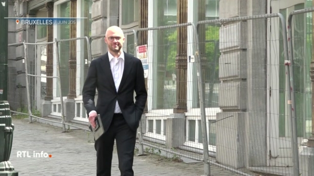 Le formateur MR David Leisterh et les négociateurs bruxellois se sont quittés cette nuit, vers une heure du matin, sans accord. Six partis sont engagés depuis plusieurs semaines afin d'établir un budget 2026 pour Bruxelles. Aucun agenda n'a été communiqué pour la suite des discussions.