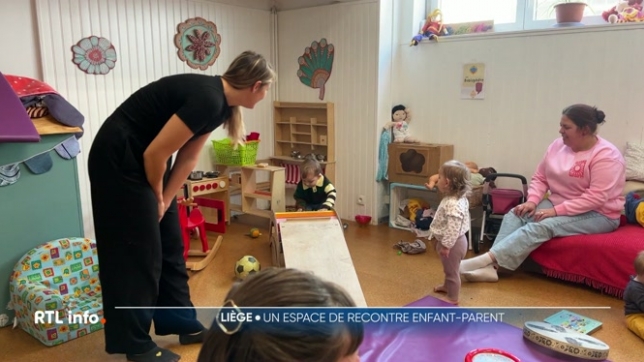 Né il y a 13 ans au départ d'une initiative citoyenne, le projet propose des moments d'échange aux parents et à leurs jeunes enfants, trois matinées par semaine. L'espace est chaleureux, convivial et propose des jeux pour les enfants et des échanges entre les parents pour rompre l'isolement.