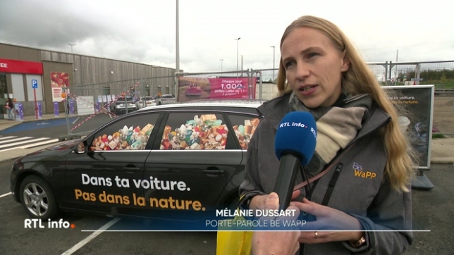 Le nombre de déchets jetés depuis les voitures ne cesse d'augmenter. Chaque année, en Wallonie, on n'en ramasse pas moins de 840 tonnes le long des autoroutes. Un nettoyage qui a évidemment un coût. Des actions sont donc menées pour sensibiliser les automobilistes.