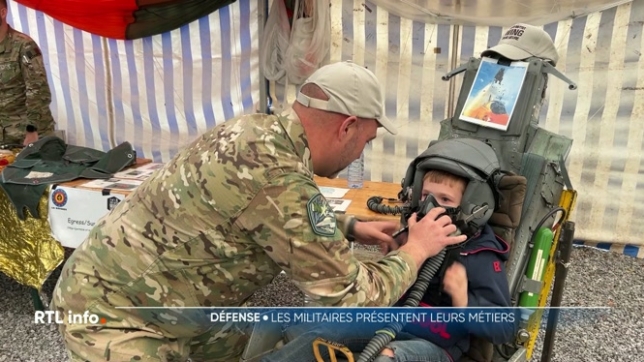 La base aérienne de Florennes a quitté ses pistes pour aller à la rencontre des citoyens; à Ham-sur-Heure, les militaires ont présenté près de 70 métiers de la Défense. Objectif : créer du lien et recruter, notamment des électromécaniciens.
