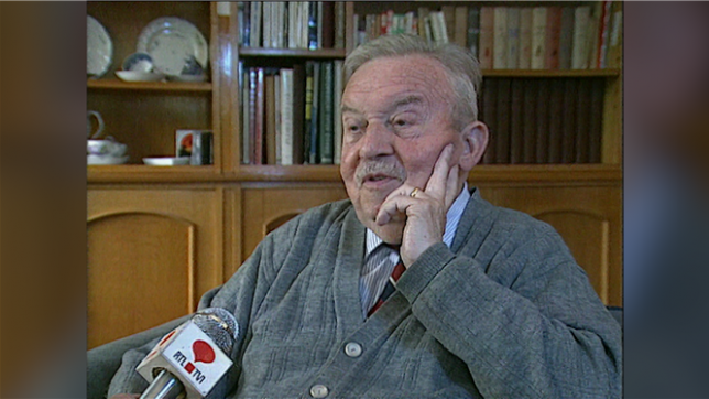 En 1944, Odon Godart convainc l’état-major allié de postposer le débarquement en Normandie au 6 juin pour profiter d’une meilleure météo. Une décision historique, et un devoir de mémoire entretenu par son fils.