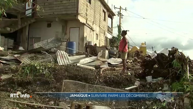 L'île a été littéralement dévastée par cette tempête exceptionnelle qui a fait 28 victimes et des dégâts considérables. Les témoignages qui nous parviennent sont bouleversants. Plongée au coeur d'un pays meurtri qui s'organise pour survivre.
