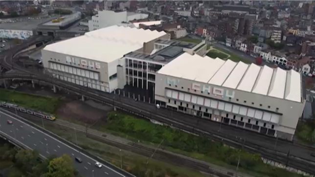 De ses friches industrielles à ses murs colorés, Charleroi se redessine au fil des années. Une ville longtemps moquée, aujourd’hui réinvestie par ses habitants, ses artistes et ses passionnés, dans un esprit libre, décalé et résolument fier de ses racines.