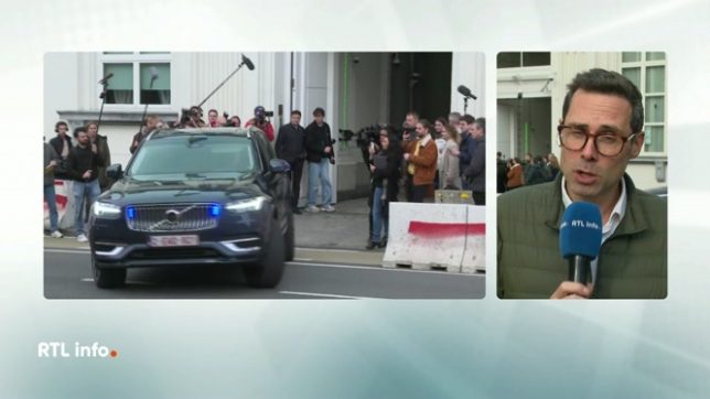 En direct du 16 rue de la Loi, Mathieu Col évoque la fin du Conseil des ministres restreint. Le premier ministre Bart De Wever devrait donc à présent se rendre auprès du roi Philippe.