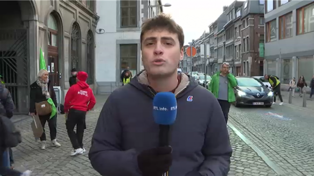 À Liège, les enseignants du Collège Saint-Barthélémy s'organisent pour montrer leur soutien aux différents secteurs touchés par les réformes du gouvernement