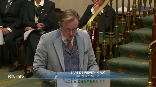 De nouveaux travaux préparatoires ont été réalisés cette semaine avant la reprise des discussions budgétaires. A la Chambre, le premier ministre a demandé à ses partenaires de faire preuve de discrétion.