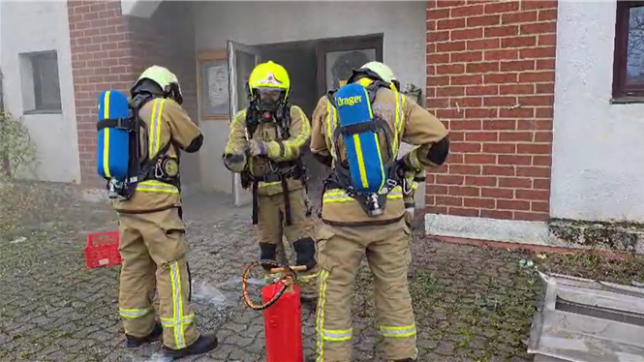 Ce vendredi 14 novembre, vers 9h, les pompiers de Marcinelle ont été mobilisés pour un dégagement de fumée provenant d’un ancien hôtel situé sur la route de la Basse Sambre, à Gilly.