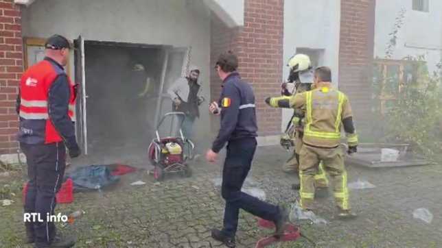 Un incendie s'est déclaré ce matin dans un hôtel abandonné de Gilly. Un passant a remarqué de la fumée et a averti les pompiers qui ont découvert sept personnes à leur arrivée sur le lieu d'intervention. Celles-ci souffrent d'une légère intoxication.