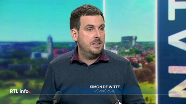 Invité du RTLinfo 13h., Simon de Witte, pépiniériste, prodigue ses meilleurs conseils pour réaliser des plantations dans son jardin durant l'automne.