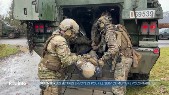 Cette semaine, un courrier a été adressé aux jeunes de 17 ans afin de les informer de la possibilité de faire une année de service militaire volontaire. Qu'en pensent les principaux intéressés ? Eclairage.