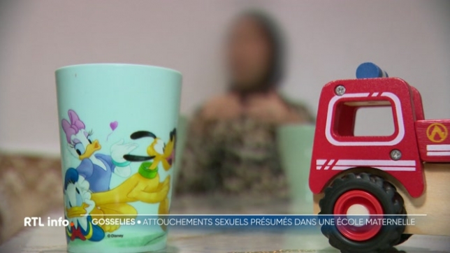 Une puéricultrice mise en cause suite à des attouchements sur un enfant de 3 ans a dû quitter une école maternelle de Gosselies. Une enquête est en cours.