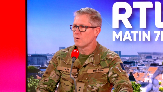 Alexandre Papy, lieutenant-colonel et professeur à l’école royale militaire.