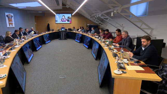 WEB SQ 1.00_02_34_19.Still004.jpg