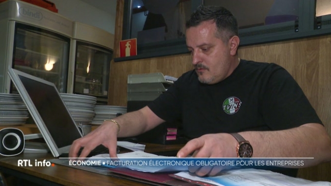 Dès le premier janvier, toutes les transactions entre personnes assujetties à la TVA devront se faire via une facturation électronique. Une simple adaptation pour certains mais un gros changement pour d'autres. Seules 6 entreprises belges sur 10 se sont déjà mises en ordre.