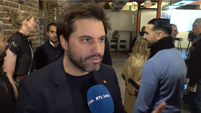 Le MR organise une réunion sous haute protection, ce soir, à Saint-Gilles. L’événement fait débat depuis plusieurs jours, et certains évoquent même de possibles débordements. Malgré les risques, le parti a maintenu sa soirée, mais tout le quartier a été sécurisé.