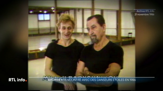 Mikhaïl Barychnikov était à Bruxelles pour travailler avec le chorégraphe Maurice Béjart sur une variation extraite de Hamlet, sur une musique de Duke Ellington. Danseur étoile, Mikhaïl Barychnikov a fui l'URSS pour se réfugier aux Etats-Unis où il mène également une carrière d'acteur au cinéma.