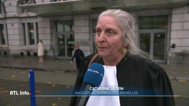 Débordé par le nombre de dossier, le Centre public d'aide sociale accumule les retards. Résultat : beaucoup de bénéficiaires se retrouvent sans revenu. Ils réclament donc aujourd'hui des dommages et intérêts car le CPAS est incapable de traiter leur demande. Explications.