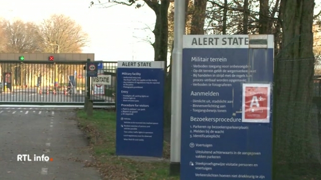 Un nouveau survol de drones a été observé au-dessus d'une base aérienne des Pays-Bas. L'armée néerlandaise a quant à elle ouvert le feu pour les abattre. On ne sait toujours pas qui se trouve derrière ces incursions mais tous les regards sont tournés vers la Russie.