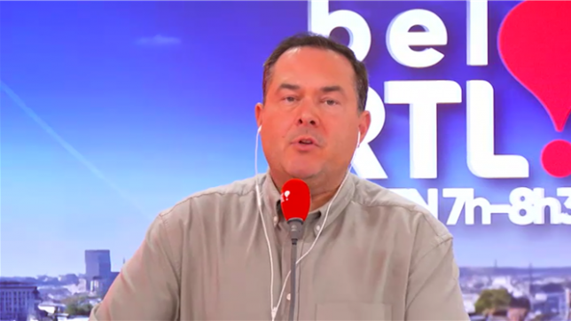 Un homme dit être le fils de l'abbé Pierre.