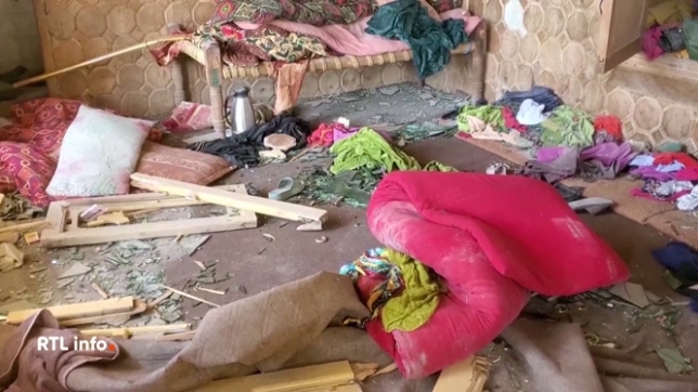 Au lendemain d'un attentat-suicide visant les forces pakistanaises, les frappes sur l'Afghanistan ont été menées sur trois régions frontalières, faisant 10 morts et plusieurs blessés. Les relations entre les deux pays sont tendues depuis le retour des Talibans à Kaboul en 2021.