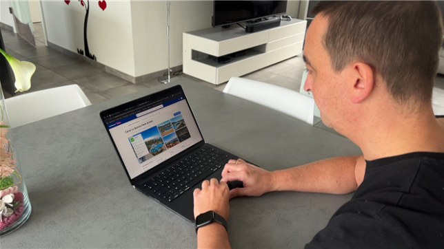 Pour la dixième fois cette année, les aéroports de Bruxelles et Charleroi sont paralysés par une grève. Un record qui pousse de plus en plus de Belges à s’envoler depuis des aéroports frontaliers, jugés plus fiables et moins chers.