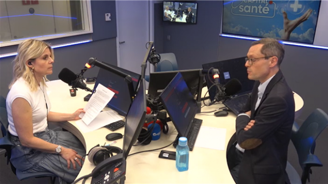 Chaque semaine, Caroline Fontenoy et son invité prennent le temps d'aborder une thématique importante dans le vidéocast Capital Santé.