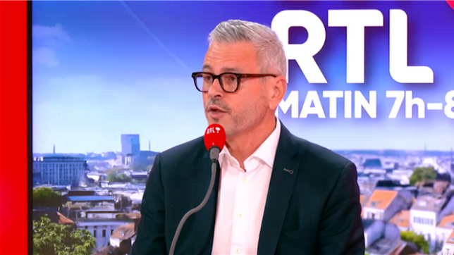 Christophe Lacroix (PS) était l'invité de 7h50. L'occasion de revenir sur les lettres envoyées aux jeunes de 17 ans par la Défense belge. Le député fédéral insiste sur le danger de rétablir le service militaire volontaire aujourd'hui.