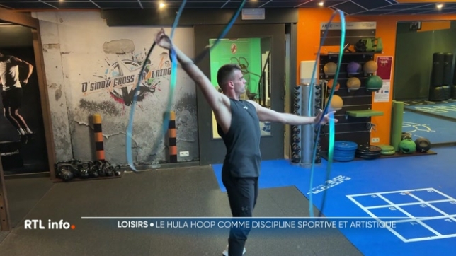 Benjamin Flame est un artiste de cirque et jongleur, spécialiste du Hula hoop. Cet habitant d'Ohey pratique cette discipline sportive et artistique depuis longtemps, et consacre énormément de temps à ses entraînements.