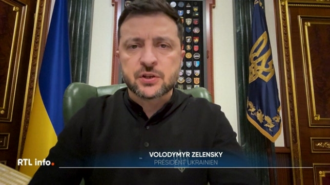 De nouvelles attaques de drones russes ont frappé Kiev la nuit dernière, causant la mort d'une personne et en blessant 11 autres. Des frappes qui interviennent quelques heures avant la reprise des discussions autour du plan de paix américain. Des négociateurs ukrainiens sont en Floride.
