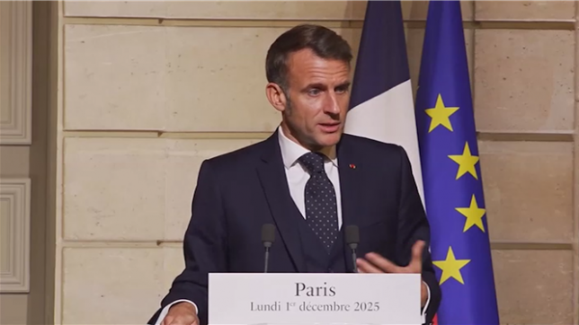 Un plan de paix entre la Russie et l'Ukraine ne peut être finalisé qu'avec Kiev et les Européens autour de la table, a déclaré lundi Emmanuel Macron, lors d'une conférence de presse avec son homologue Volodymyr Zelensky à Paris.