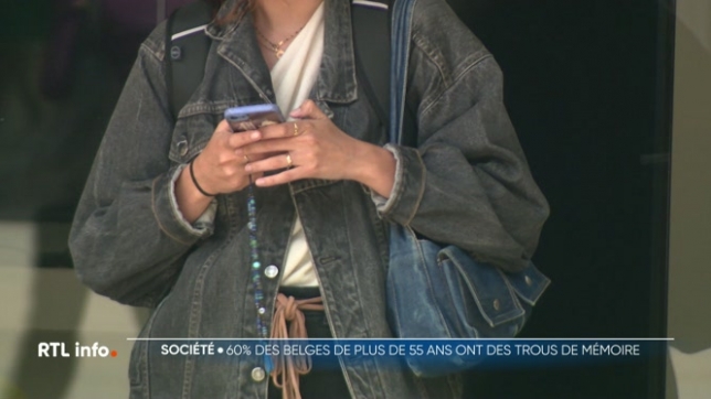 Les trous de mémoire font partie du processus naturel de vieillissement en tout cas à partir de 55 ans. Selon une nouvelle étude, 60% des plus de 55 ans souffrent de troubles de la mémoire chaque semaine. Alors, comment l’expliquer et surtout peut-on s’en prémunir ?