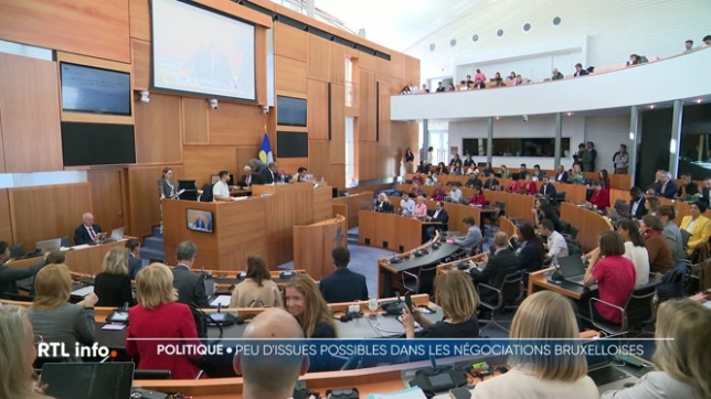 Depuis 541 jours, les responsables politiques de la capitale peinent à trouver une issue, battant ainsi un triste record. Plusieurs questions se posent : pourquoi les partis n'arrivent-ils pas à s'entendre ? Quelles majorités restent possibles et pourquoi aucune n'a abouti ?