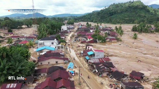 Les secours s'organisent après les inondations et glissements de terrain qui ont frappé l'Asie du Sud-Est. Au Sri Lanka, des militaires distribuent des produits de première nécessité aux sinistrés. En Indonésie, le bilan s'élève ce soir à plus de 700 morts et plus d'un million de déplacés.