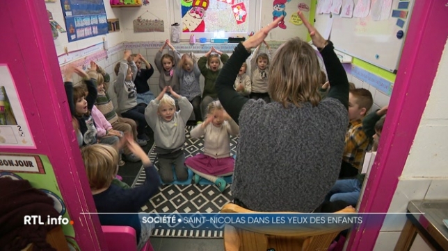 La plupart des enfants sont prêts à accueillir le grand Saint Nicolas, dans deux jours. Rencontre avec les élèves d'une classe de 3e maternelle, à Chaudfontaine.