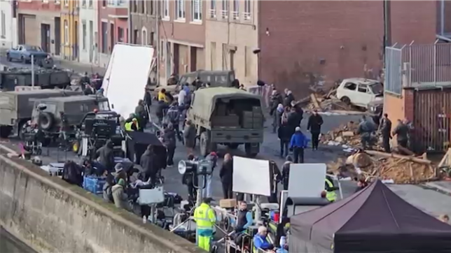 La production d’un film nécessite le blocage de plusieurs rues de Marchienne-au-Pont à Charleroi cette semaine. À cause du tournage, les habitants ne peuvent plus se garer et circuler librement. Ils dénoncent surtout un manque de communication et de considération.