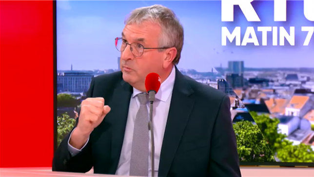 Pierre-Yves Jeholet (MR) était l'invité de Martin Buxant à 7h50 sur bel RTL. Le ministre de l'Emploi est revenu sur l'accord signé avec la Flandre ce lundi. Ce dernier permettra plus d'échanges entre les deux régions au niveau de l'emploi.