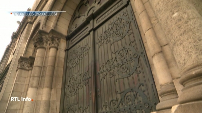 Les alentours de la grande synagogue de Bruxelles ont été évacués ce matin à cause d'une alerte à la bombe. Elle a été levée en milieu de matinée après une inspection négative par la police. Les fouilles n'ont rien décelé.